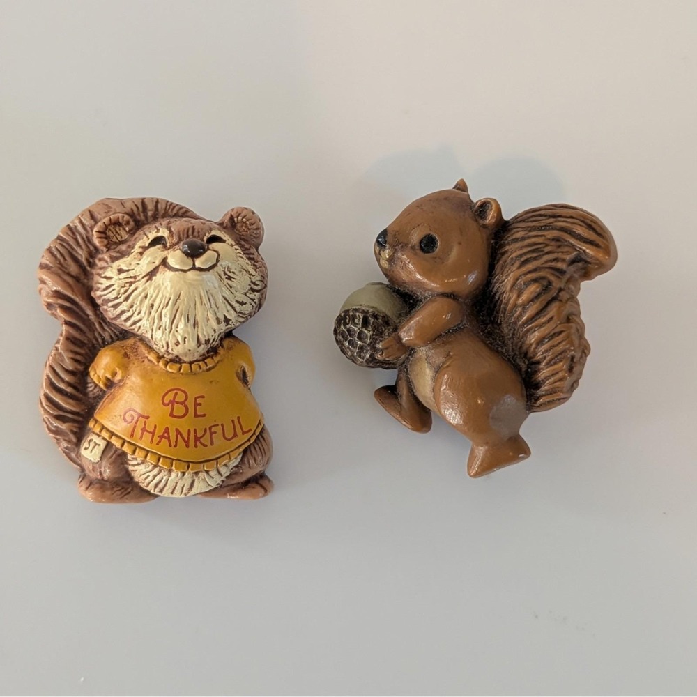 Vintage Hallmark Squirrel Brooch Pin Brown Resin 1980s Be Thankful Lot Of 2